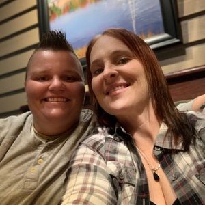 Meet your Posher, Leigh